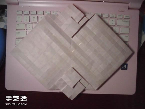 接吻魚愛心折紙圖解 超復(fù)雜桃心的折法過程 -  rpnrmr.com