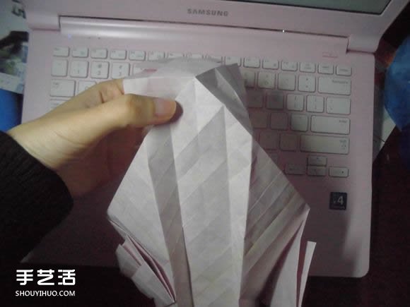 接吻魚愛心折紙圖解 超復(fù)雜桃心的折法過程 -  rpnrmr.com