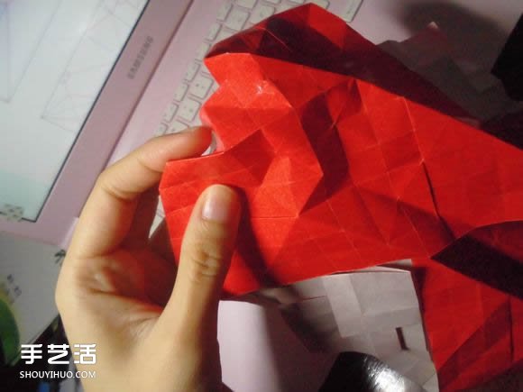 接吻魚愛心折紙圖解 超復(fù)雜桃心的折法過程 -  rpnrmr.com