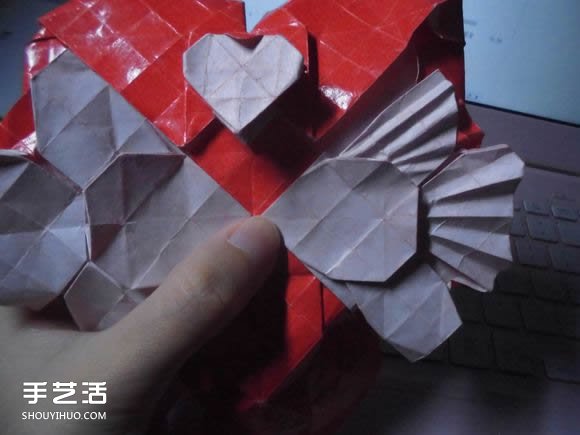 接吻魚愛心折紙圖解 超復(fù)雜桃心的折法過程 -  rpnrmr.com