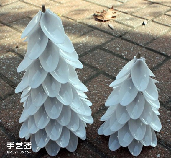 一次性勺子DIY手工制作立體圣誕樹的教程 -  rpnrmr.com