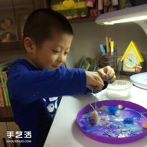 科學(xué)小實驗釣冰塊 用繩子釣起冰塊的方法 -  rpnrmr.com