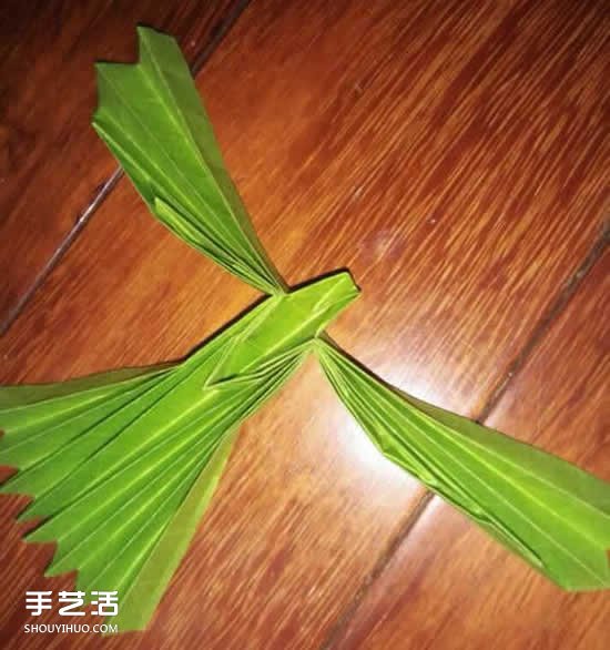 手工禿鷲折紙圖解教程 禿鷲的折疊方法過程 -  rpnrmr.com