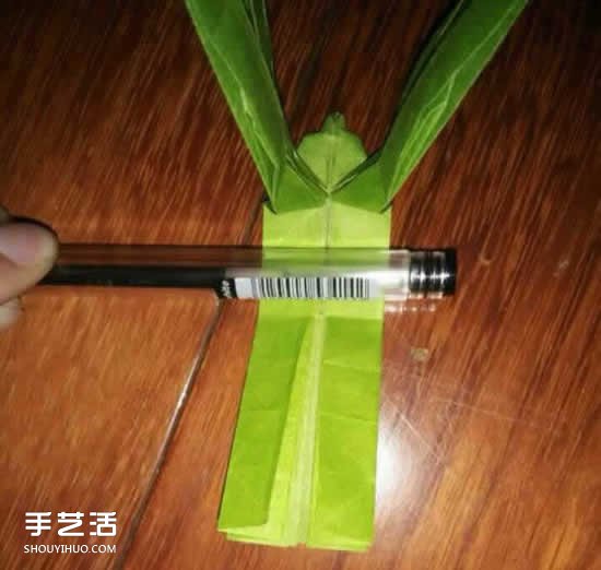 手工禿鷲折紙圖解教程 禿鷲的折疊方法過程 -  rpnrmr.com