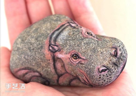 畫(huà)出動(dòng)物的仿真姿態(tài) 藝術(shù)家展現(xiàn)石頭畫(huà)的美感 -  rpnrmr.com