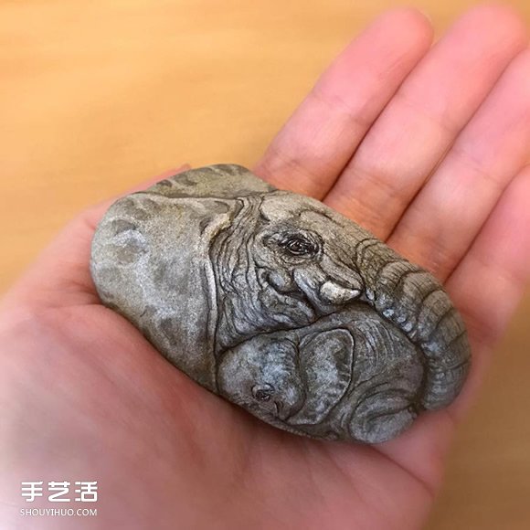 畫(huà)出動(dòng)物的仿真姿態(tài) 藝術(shù)家展現(xiàn)石頭畫(huà)的美感 -  rpnrmr.com