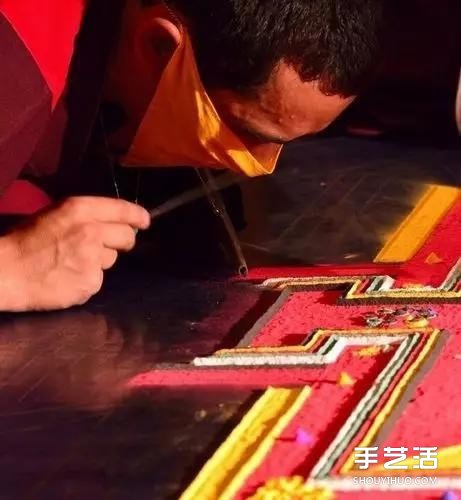 傳世千年的壇城沙畫 辛苦創(chuàng)作卻注定被毀掉 -  rpnrmr.com