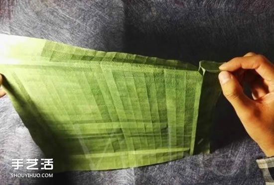三生玫瑰花的折紙圖解 一張紙折出三朵玫瑰花 -  rpnrmr.com