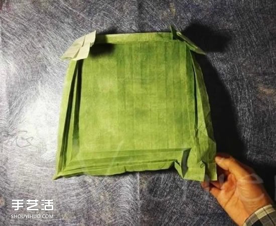三生玫瑰花的折紙圖解 一張紙折出三朵玫瑰花 -  rpnrmr.com