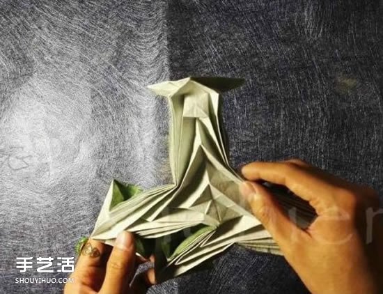 三生玫瑰花的折紙圖解 一張紙折出三朵玫瑰花 -  rpnrmr.com