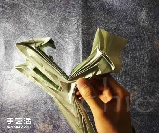 三生玫瑰花的折紙圖解 一張紙折出三朵玫瑰花 -  rpnrmr.com