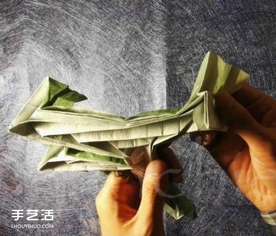 三生玫瑰花的折紙圖解 一張紙折出三朵玫瑰花 -  rpnrmr.com