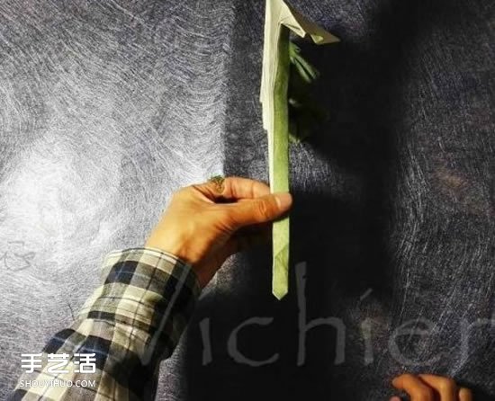 三生玫瑰花的折紙圖解 一張紙折出三朵玫瑰花 -  rpnrmr.com