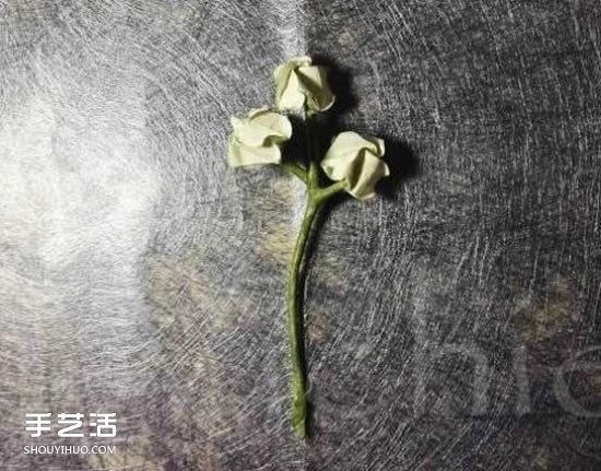 三生玫瑰花的折紙圖解 一張紙折出三朵玫瑰花 -  rpnrmr.com