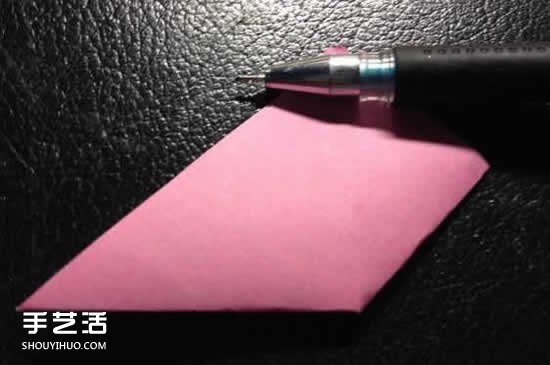百合花怎么折圖解教程 折百合花的過程實(shí)拍 -  rpnrmr.com