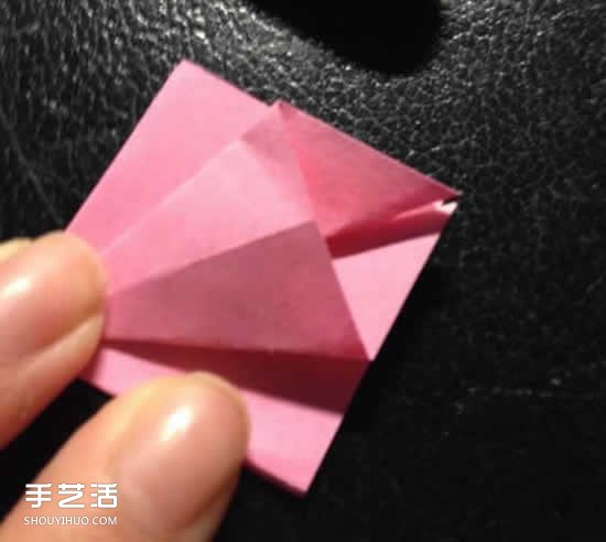 百合花怎么折圖解教程 折百合花的過程實(shí)拍 -  rpnrmr.com