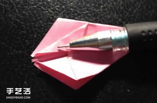 百合花怎么折圖解教程 折百合花的過程實(shí)拍 -  rpnrmr.com