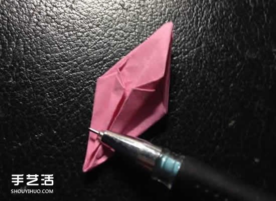 百合花怎么折圖解教程 折百合花的過程實(shí)拍 -  rpnrmr.com