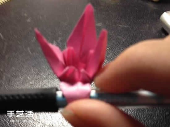 百合花怎么折圖解教程 折百合花的過程實(shí)拍 -  rpnrmr.com