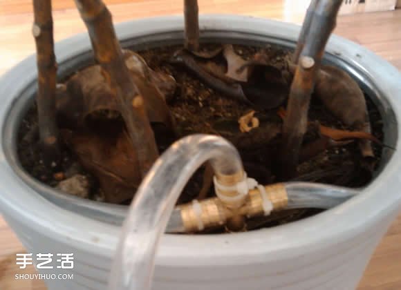 如何自制自動(dòng)澆花器 自動(dòng)澆花器的做法圖解 -  rpnrmr.com