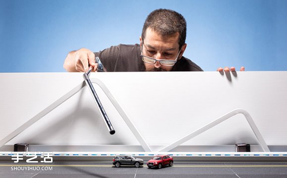 1：43的汽車世界！微型攝影師打造奧迪沙漠廣告 -  rpnrmr.com