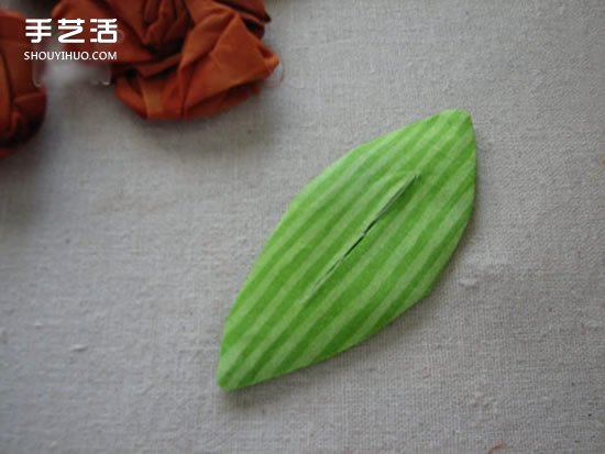 不織布玫瑰花制作圖解 手工布藝玫瑰花的做法 -  rpnrmr.com