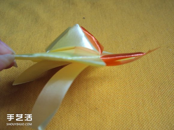 彩帶風(fēng)鈴制作圖解：星星/絲星蝶/圓環(huán)圈/燈籠 -  rpnrmr.com