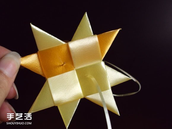 彩帶風(fēng)鈴制作圖解：星星/絲星蝶/圓環(huán)圈/燈籠 -  rpnrmr.com