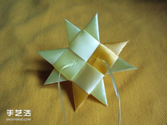 彩帶風(fēng)鈴制作圖解：星星/絲星蝶/圓環(huán)圈/燈籠 -  rpnrmr.com