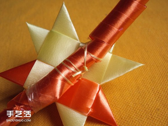 彩帶風(fēng)鈴制作圖解：星星/絲星蝶/圓環(huán)圈/燈籠 -  rpnrmr.com