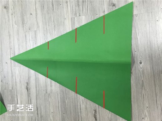 自制大圣誕樹的方法 手工折紙大型圣誕樹圖解 -  rpnrmr.com