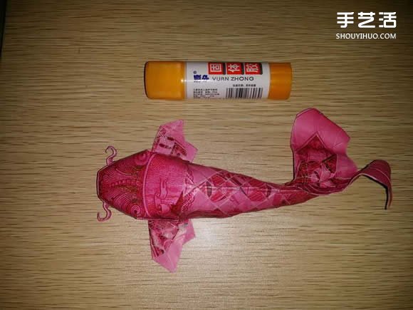 折紙美元鯉魚的方法 用美元折鯉魚怎么折圖解 -  rpnrmr.com