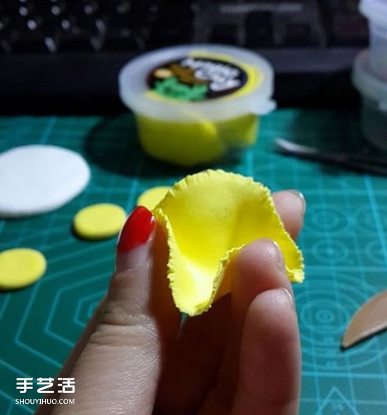 母親節(jié)康乃馨花制作 橡皮泥做康乃馨的教程 -  rpnrmr.com