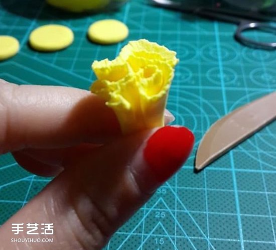 母親節(jié)康乃馨花制作 橡皮泥做康乃馨的教程 -  rpnrmr.com