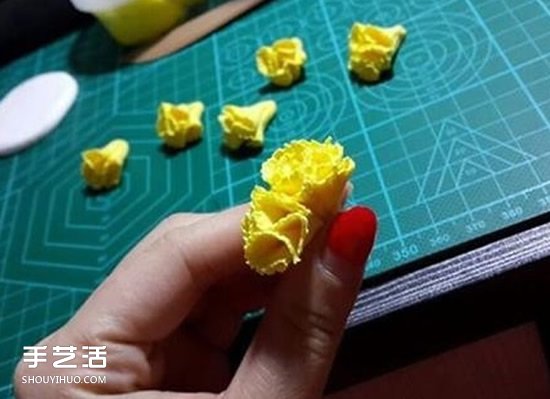 母親節(jié)康乃馨花制作 橡皮泥做康乃馨的教程 -  rpnrmr.com