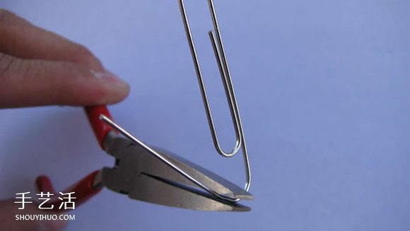 曲別針手工制作波西米亞風(fēng)的蝴蝶手鏈圖解 -  rpnrmr.com