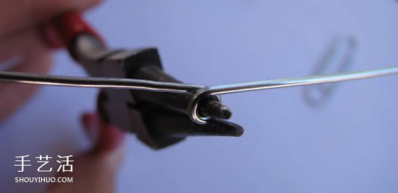 曲別針手工制作波西米亞風(fēng)的蝴蝶手鏈圖解 -  rpnrmr.com