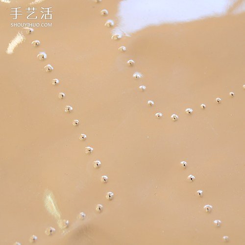 送男友的好禮物：自制iPhone皮革手機(jī)套的方法 -  rpnrmr.com