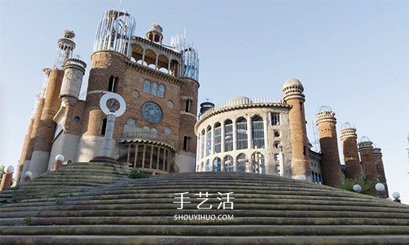 53年的堅持！西班牙老爺爺自己蓋出一間大教堂 -  rpnrmr.com