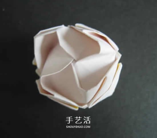 手工玫瑰花的折法圖解 超詳細(xì)折紙玫瑰步驟圖 -  rpnrmr.com