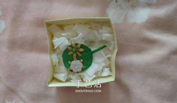 正方形禮品盒的折法 帶花朵禮品盒折紙圖解 -  rpnrmr.com