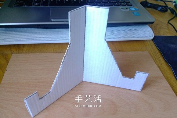 廢紙盒做手機(jī)支架方法 簡易手機(jī)支架制作方法 -  rpnrmr.com