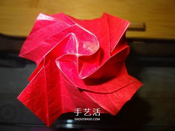 卷心玫瑰花的折法圖解 卷心玫瑰折紙教程詳細 -  rpnrmr.com