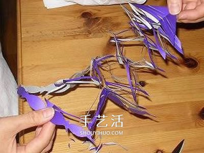 漂亮剪紙掛飾怎么做 手工剪紙掛飾的步驟圖 -  rpnrmr.com