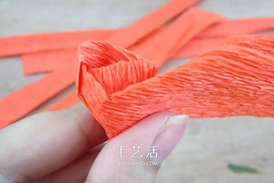 手工皺紋紙玫瑰花做法 玫瑰花皺紋紙花的折法 -  rpnrmr.com