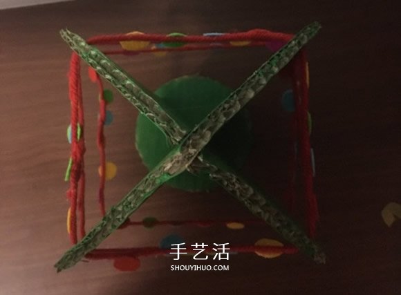 自制大圣誕樹的方法 瓦楞紙制作大立體圣誕樹 -  rpnrmr.com