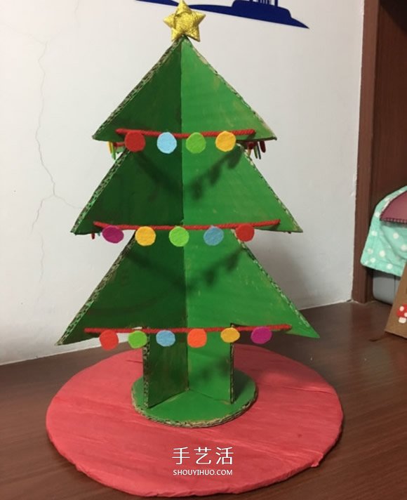 自制大圣誕樹的方法 瓦楞紙制作大立體圣誕樹 -  rpnrmr.com
