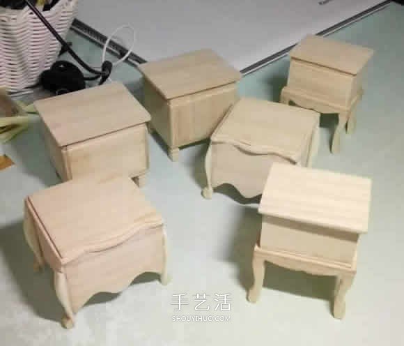 純手工迷你家具 呈現(xiàn)歐洲三個(gè)時(shí)期的室內(nèi)環(huán)境 -  rpnrmr.com