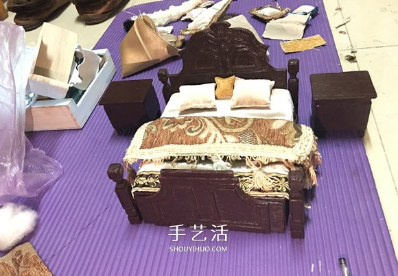 純手工迷你家具 呈現(xiàn)歐洲三個(gè)時(shí)期的室內(nèi)環(huán)境 -  rpnrmr.com