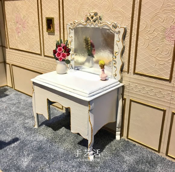 純手工迷你家具 呈現(xiàn)歐洲三個(gè)時(shí)期的室內(nèi)環(huán)境 -  rpnrmr.com